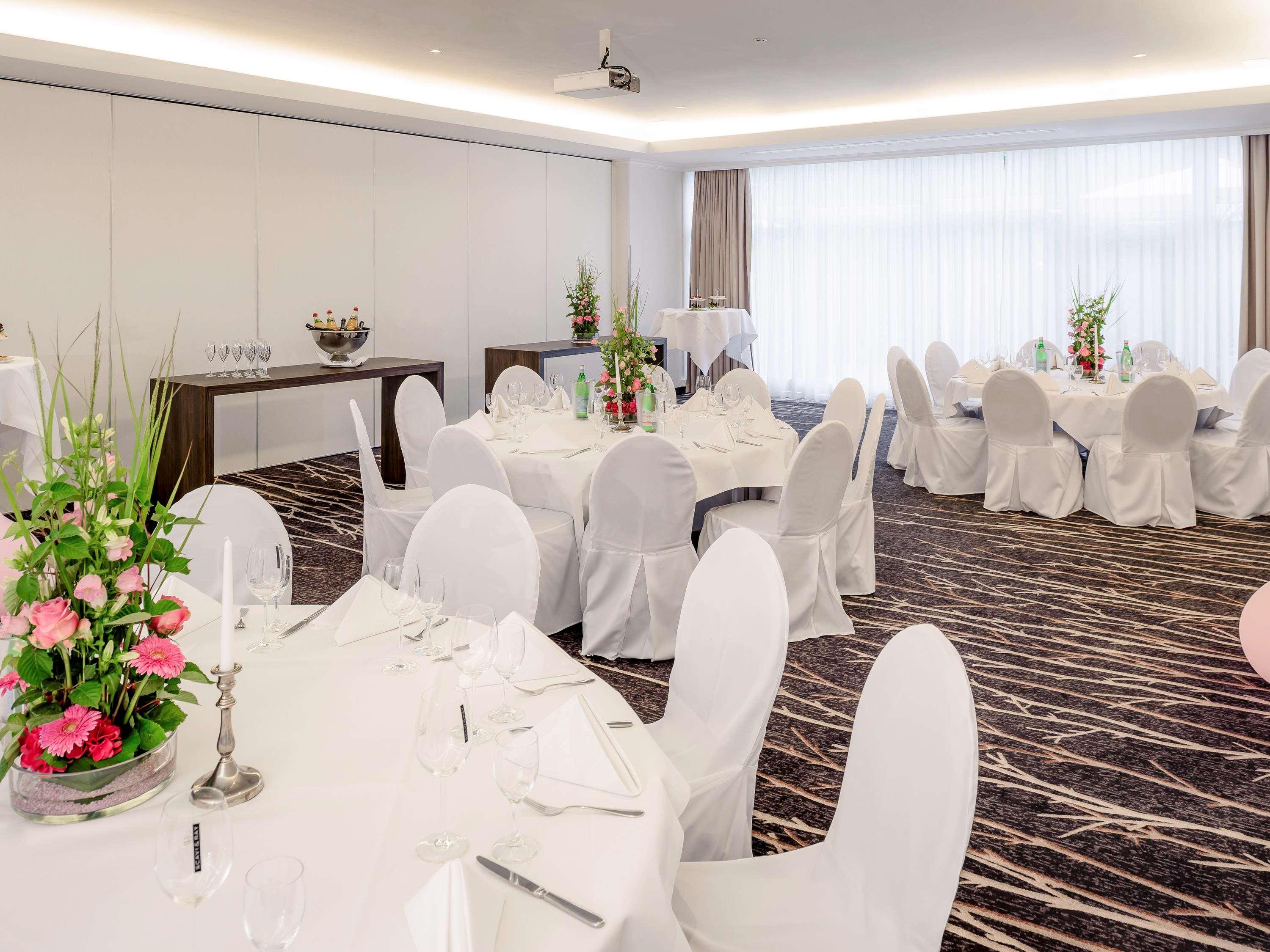 เมอร์เคียว โฮเต็ล ดัสเซลดอร์ฟ คาร์สท์ Hotel ภายนอก รูปภาพ