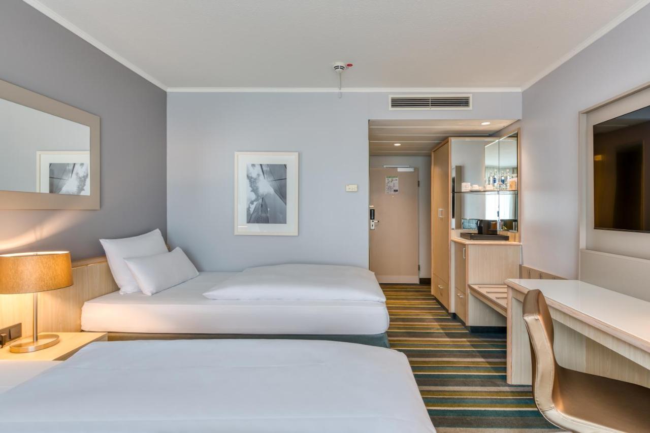 เมอร์เคียว โฮเต็ล ดัสเซลดอร์ฟ คาร์สท์ Hotel ภายนอก รูปภาพ