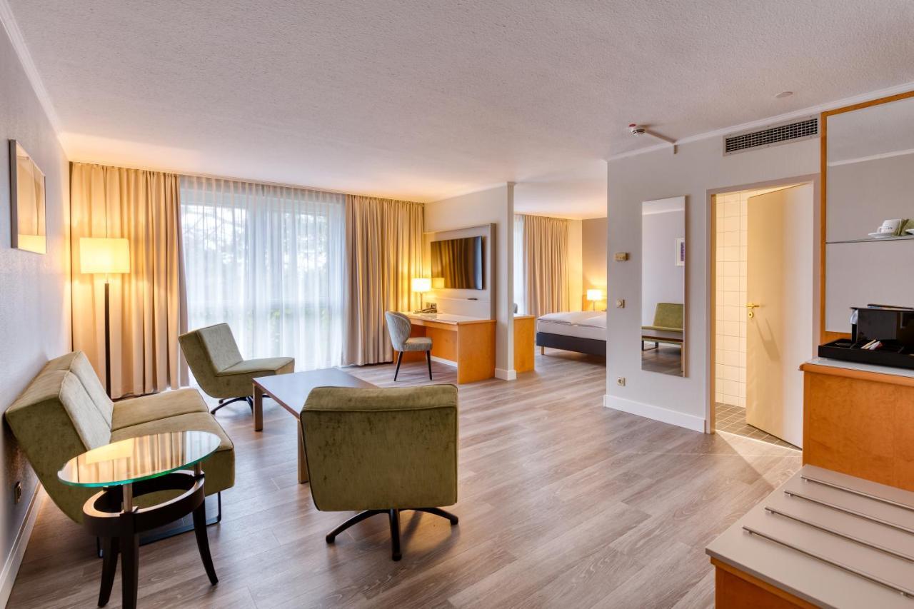 เมอร์เคียว โฮเต็ล ดัสเซลดอร์ฟ คาร์สท์ Hotel ภายนอก รูปภาพ