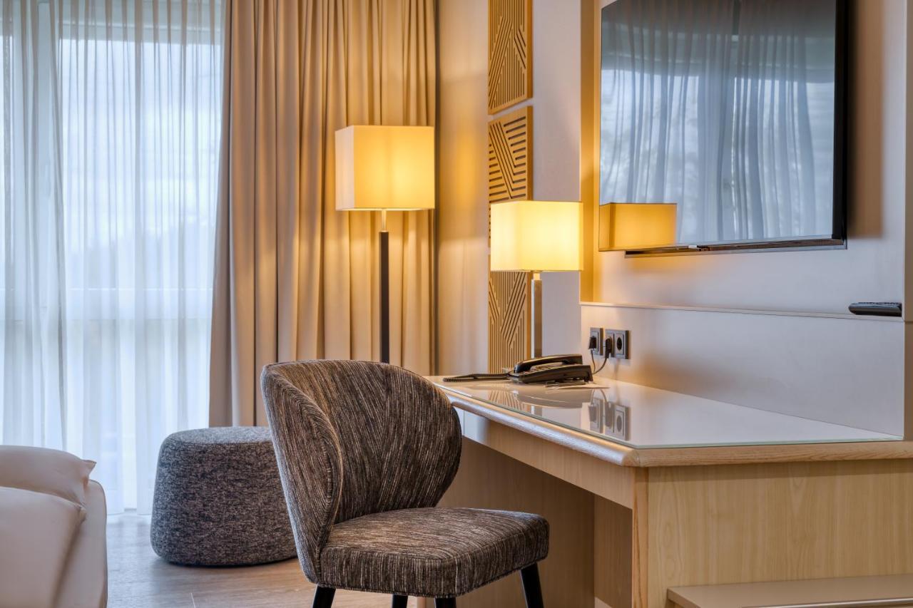 เมอร์เคียว โฮเต็ล ดัสเซลดอร์ฟ คาร์สท์ Hotel ภายนอก รูปภาพ