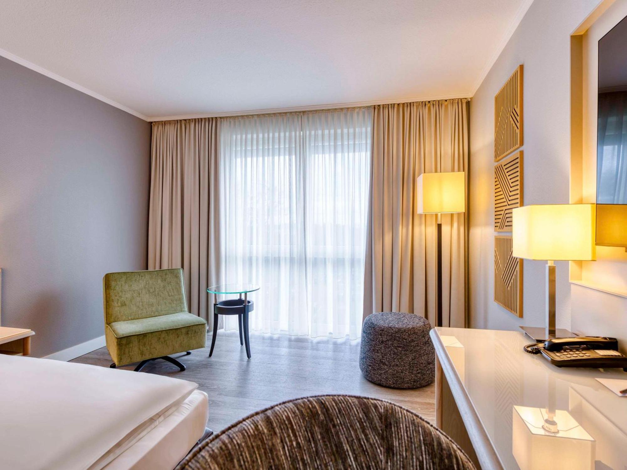 เมอร์เคียว โฮเต็ล ดัสเซลดอร์ฟ คาร์สท์ Hotel ภายนอก รูปภาพ