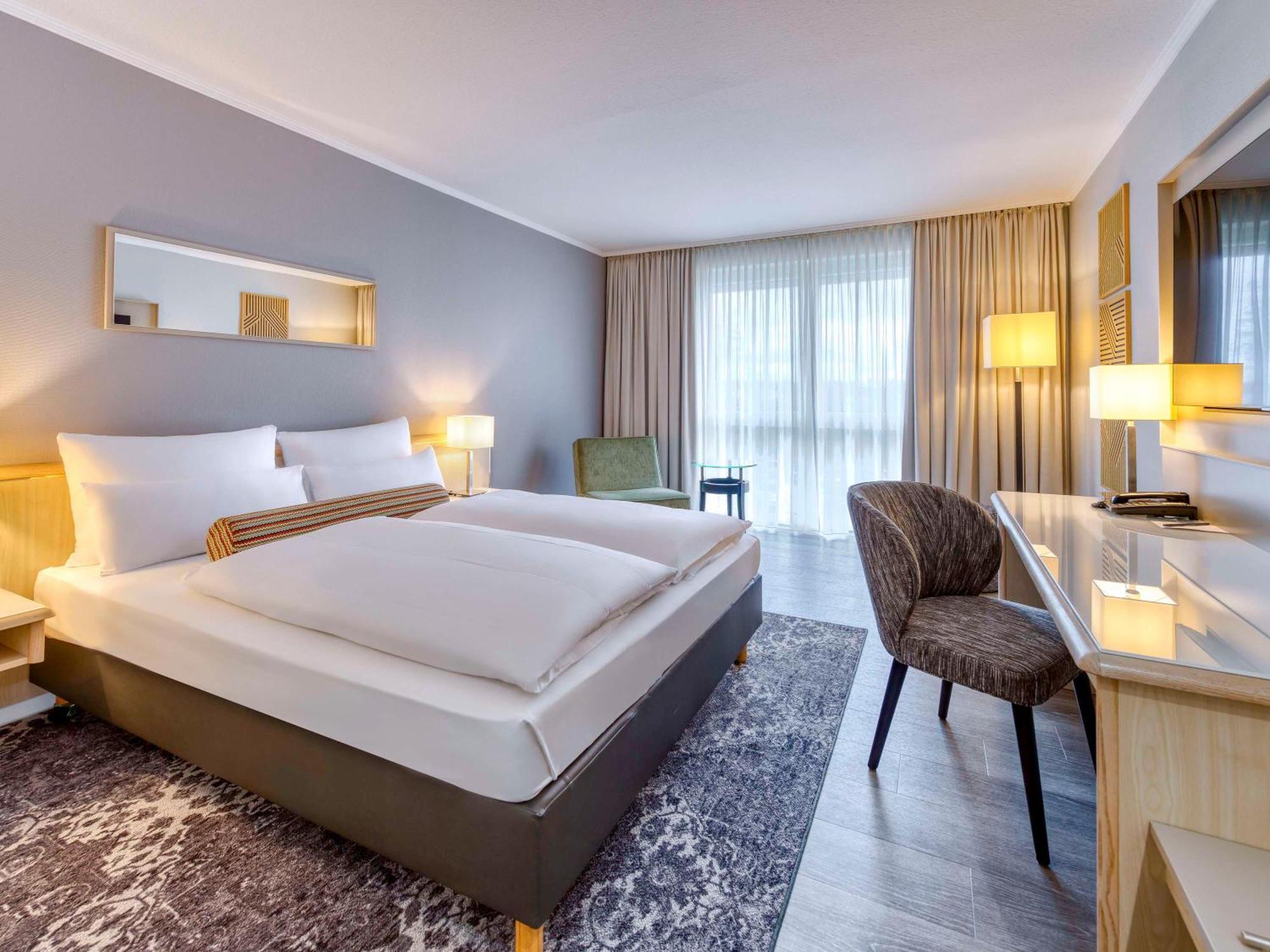 เมอร์เคียว โฮเต็ล ดัสเซลดอร์ฟ คาร์สท์ Hotel ภายนอก รูปภาพ